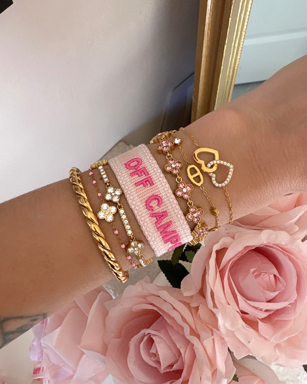 BRACELET BRODÉ OFF CAMPUS