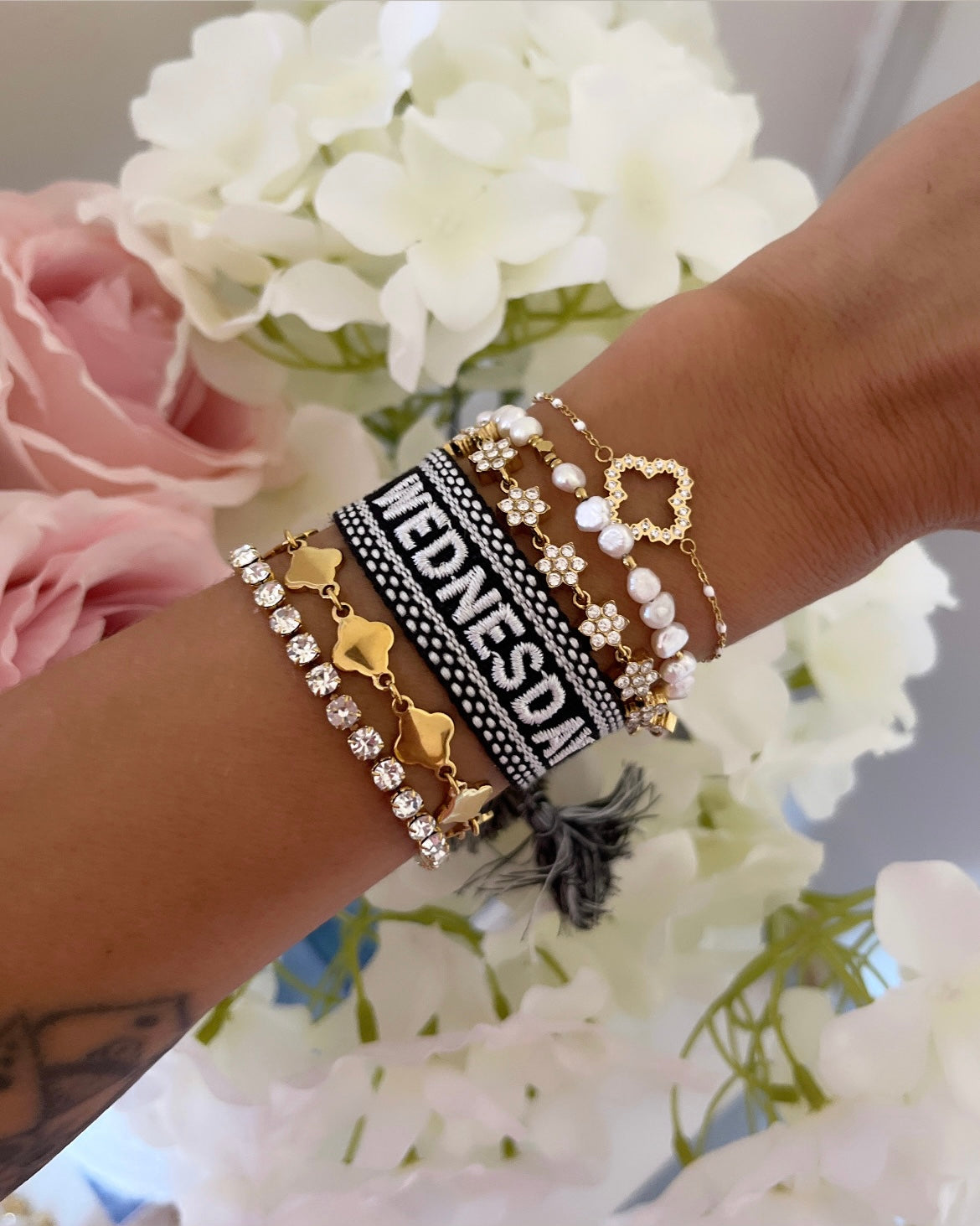BRACELET BRODÉ WEDNESDAY