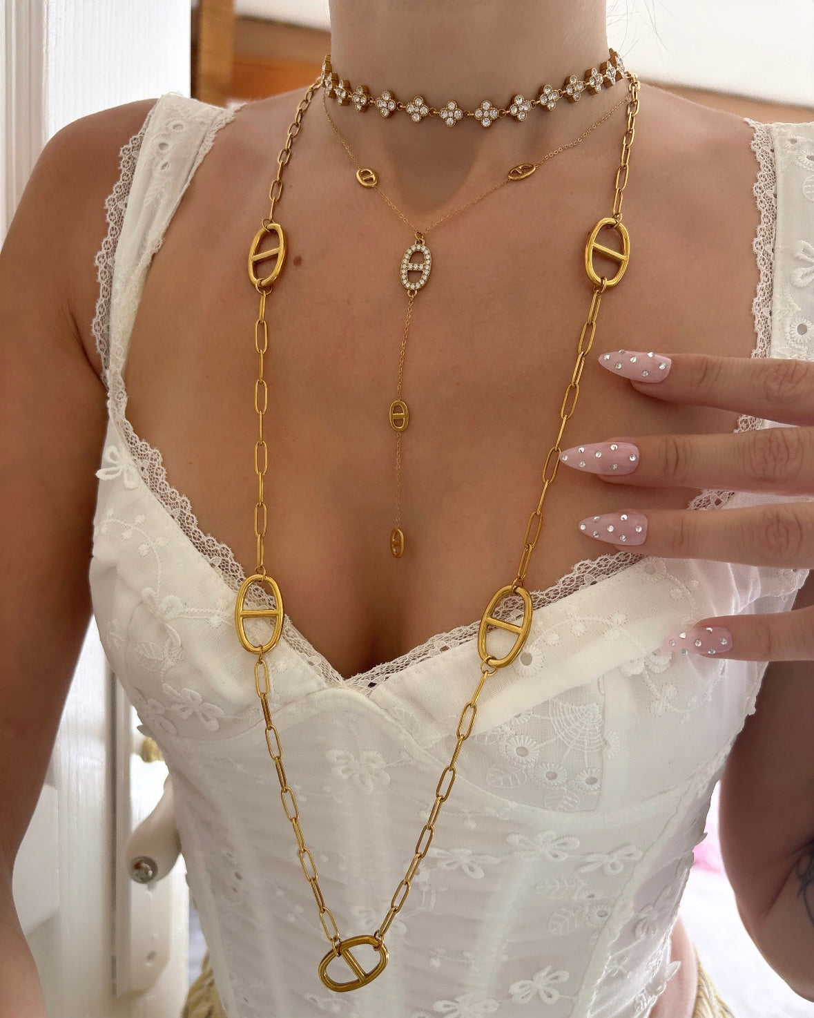 COLLIER NAIMA