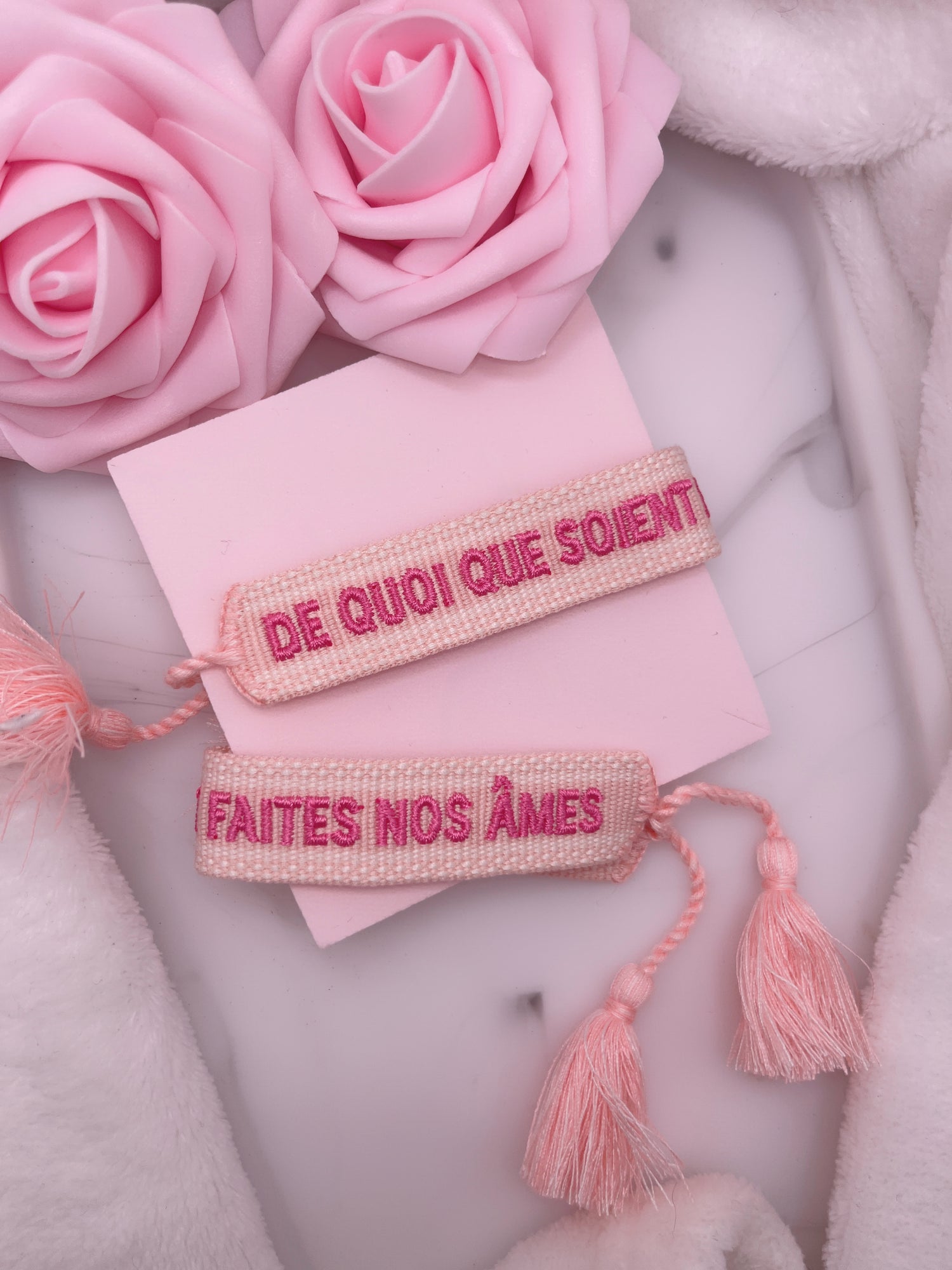 BRACELET DE QUOI QUE SOIENT FAITES NOS AMES ROSE