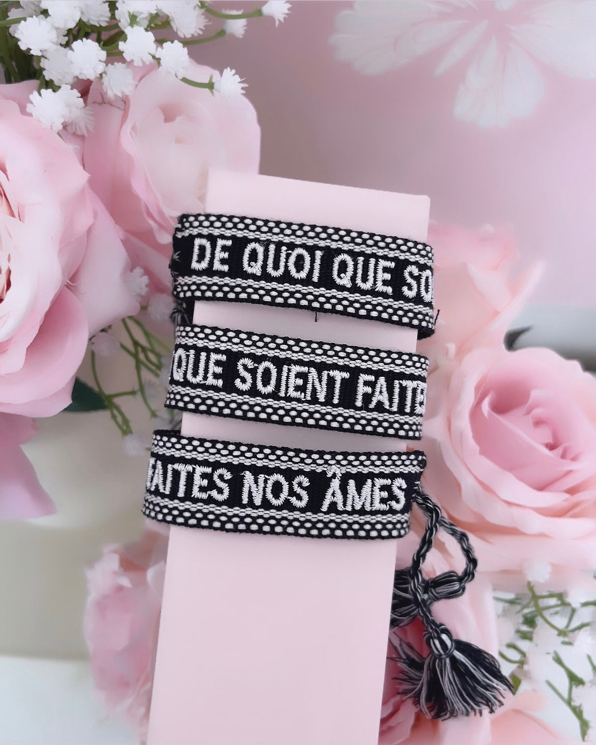BRACELET BRODÉ DE QUOI QUE SOIENT FAITES NOS AMES
