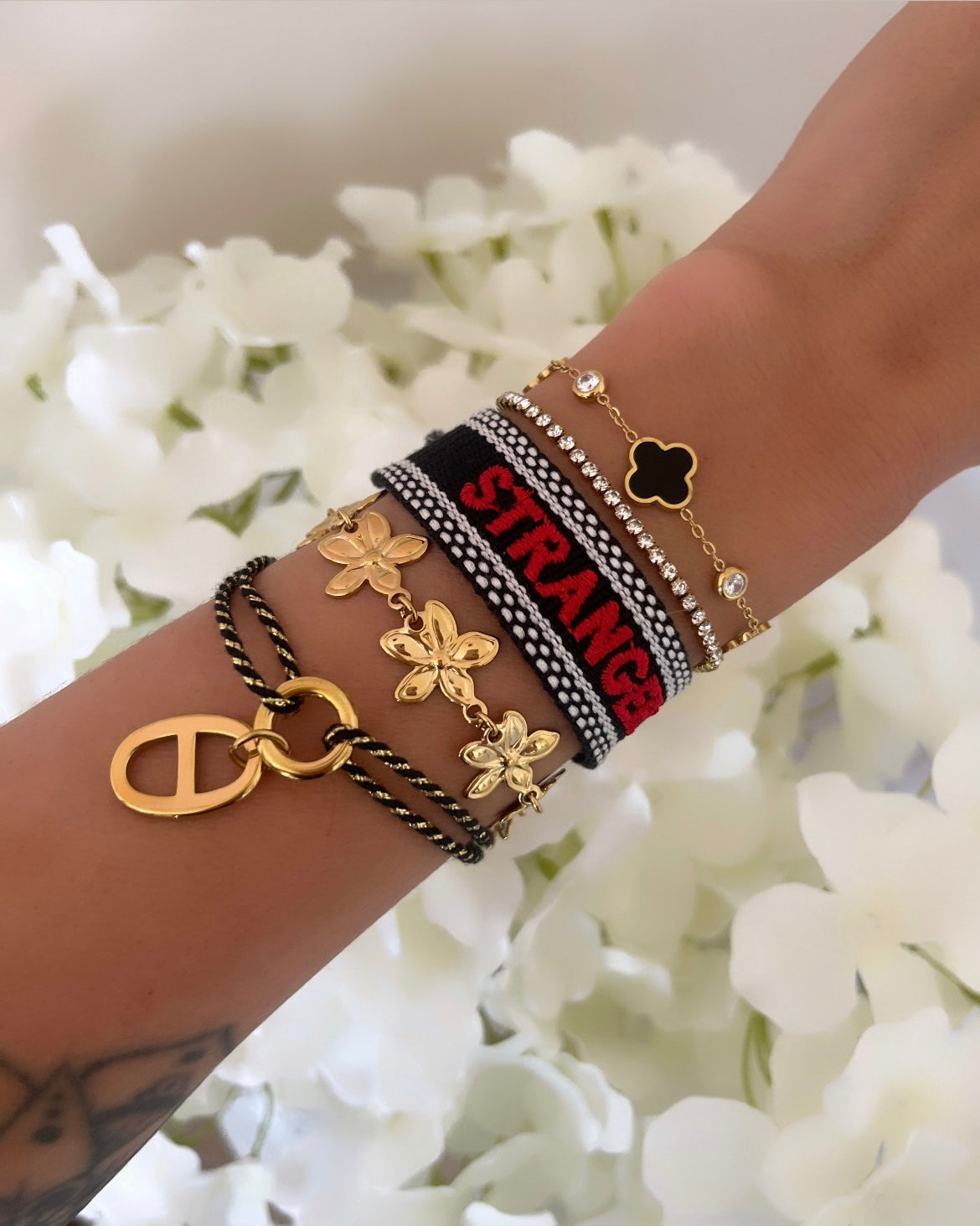 BRACELET STRANGER THINGS ROUGE