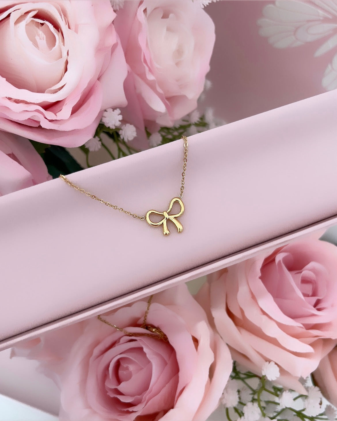 COLLIER BOWS