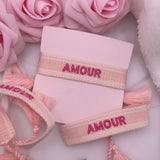 Bracelet brodé « Amour »