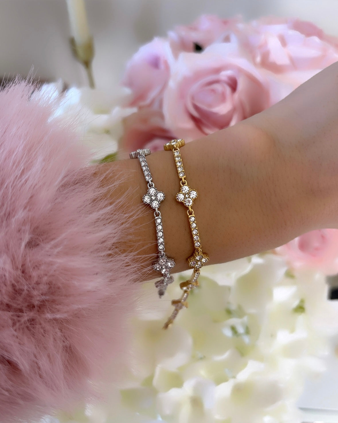 BRACELET