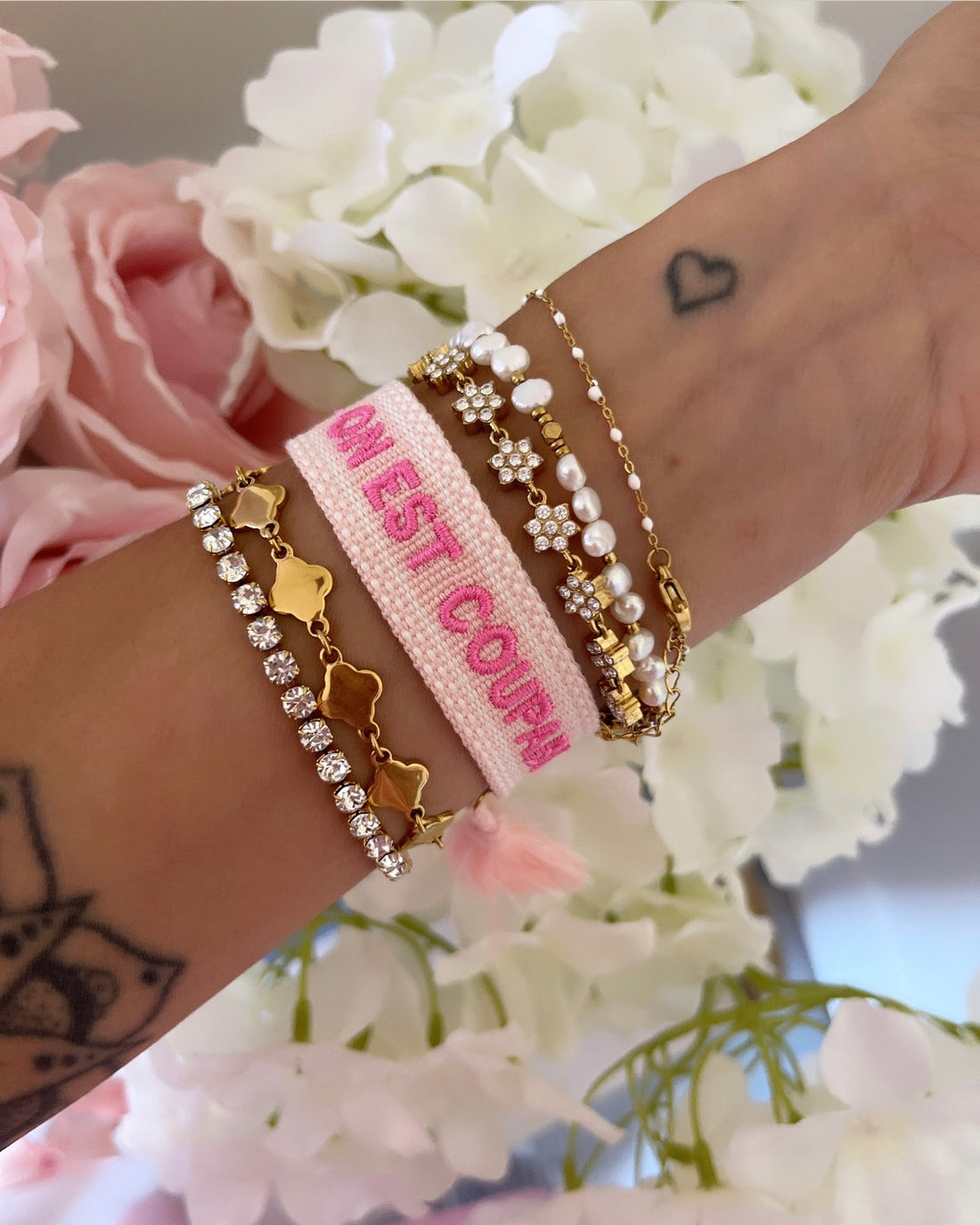 BRACELET BRODÉ ALORS OUI, ON EST COUPABLES