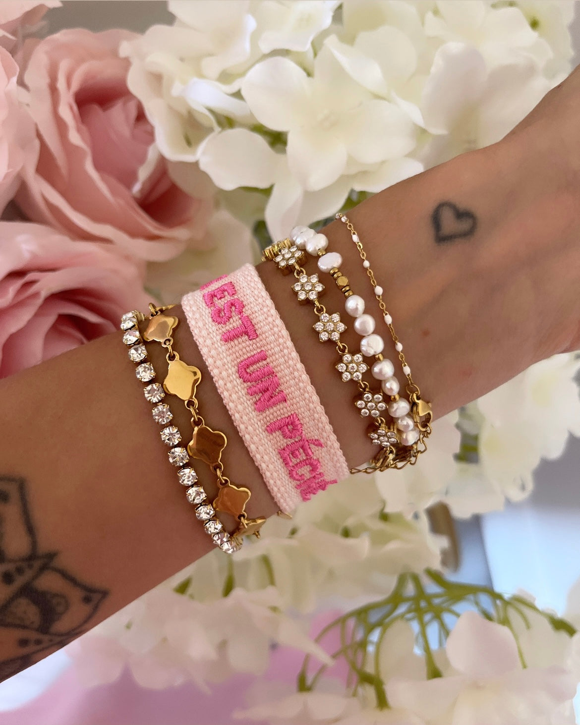 BRACELET BRODÉ SI S’AIMER EST UN PÉCHÉ…