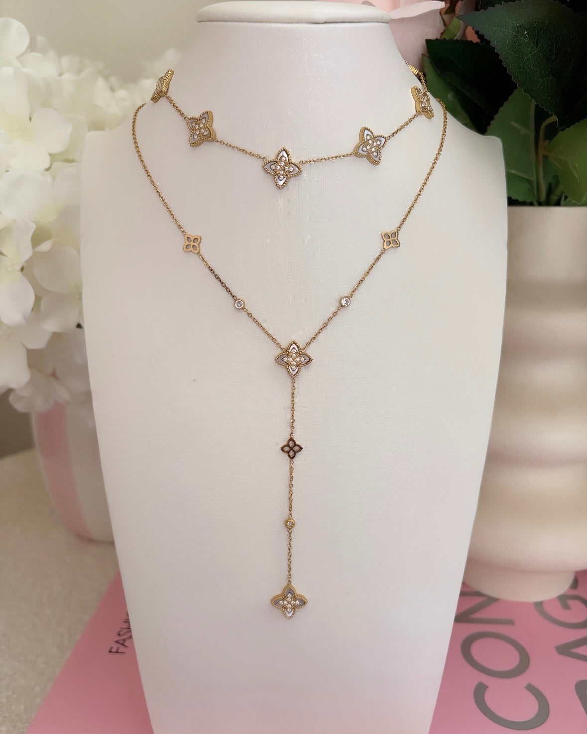 COLLIER JOAN