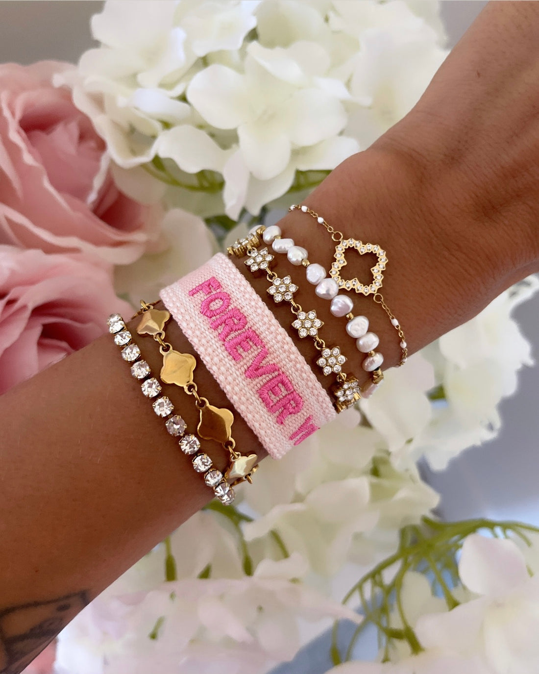 BRACELET BRODÉ FOREVER YOUNG