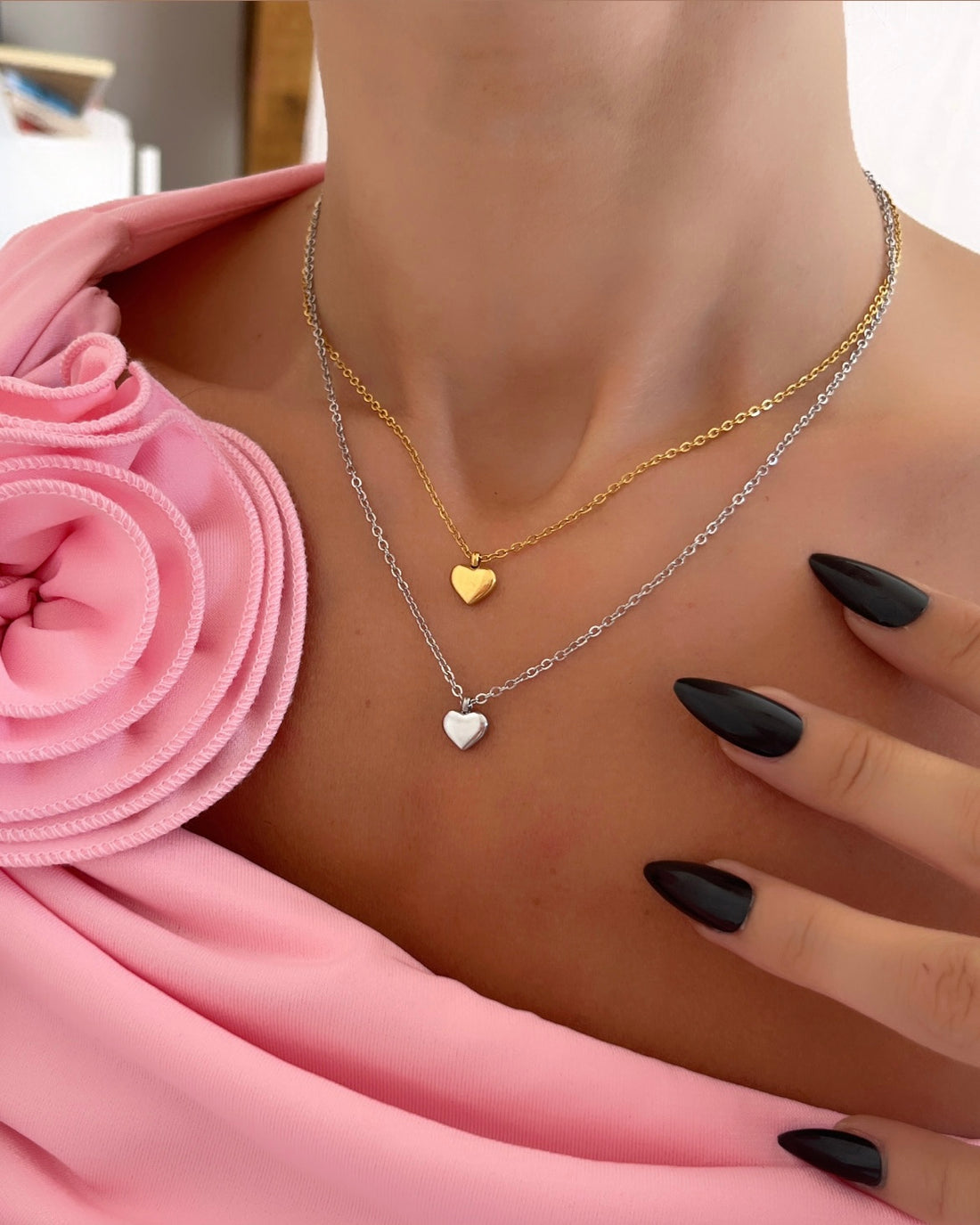 COLLIER RAQUEL