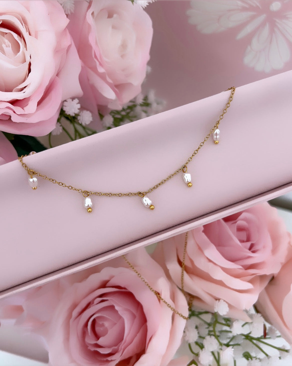 COLLIER PIA
