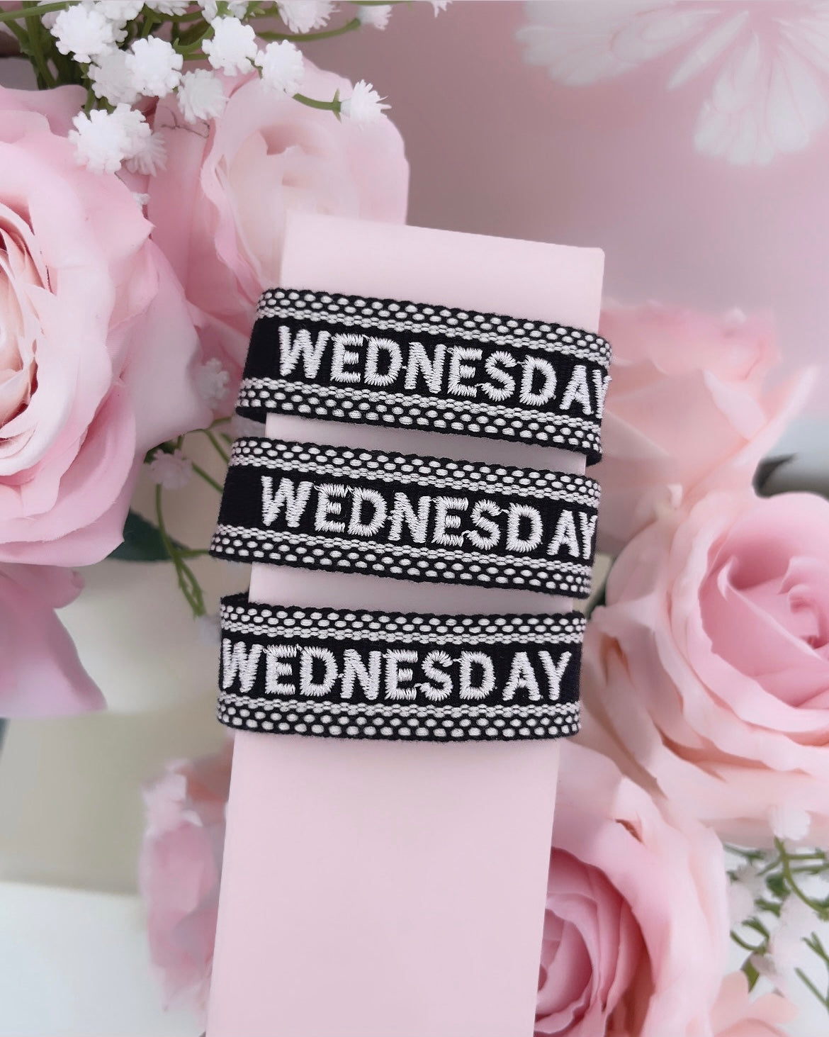 BRACELET BRODÉ WEDNESDAY