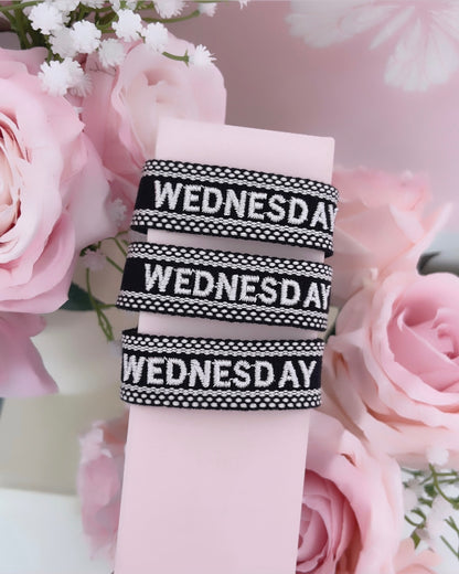 BRACELET BRODÉ WEDNESDAY