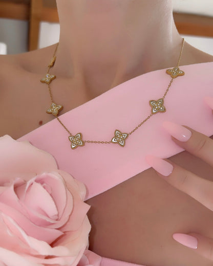 COLLIER JOAN