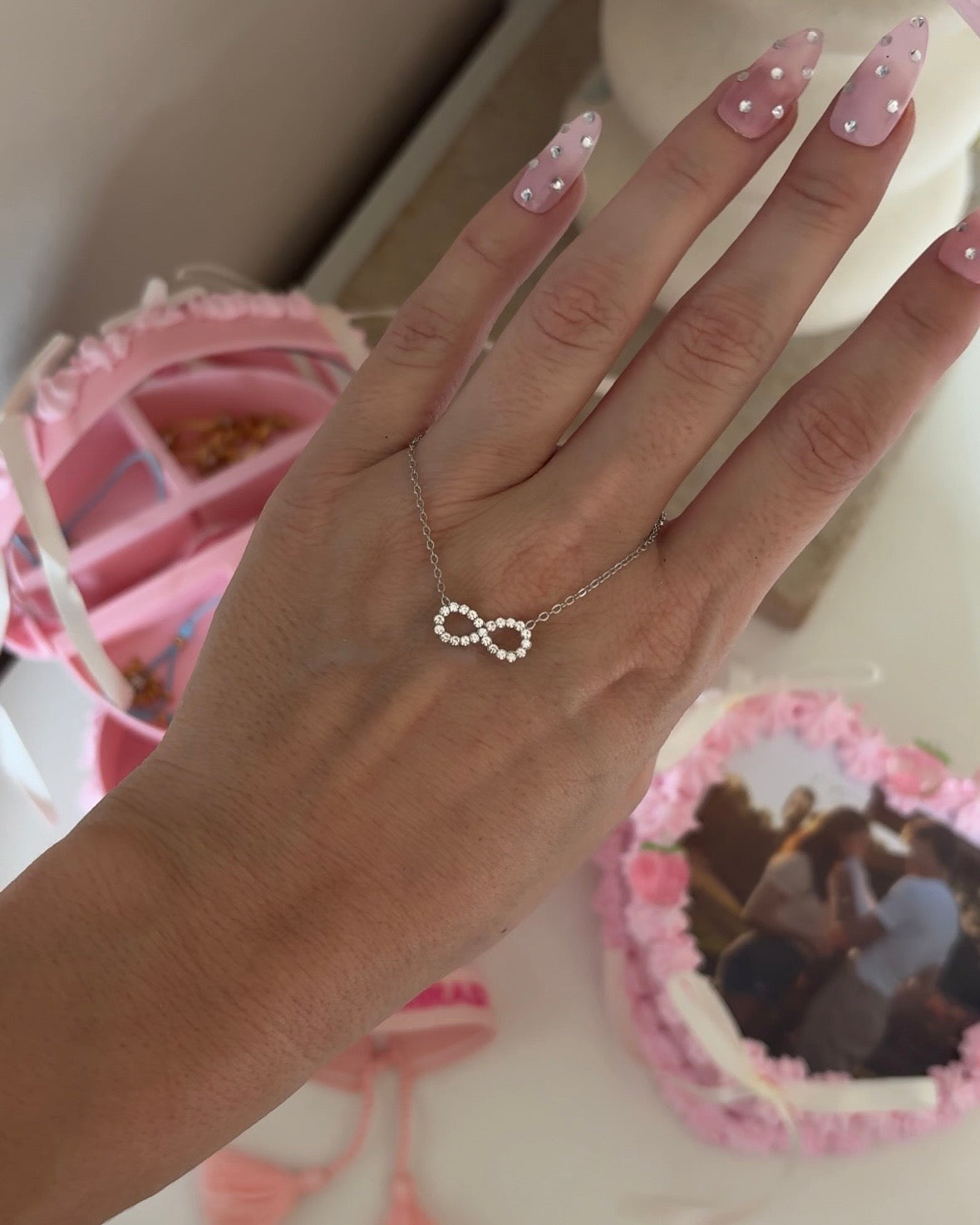 LOT BOÎTE À BIJOUX L’ÉTÉ OU JE SUIS DEVENUE JOLIE  + BIJOUX