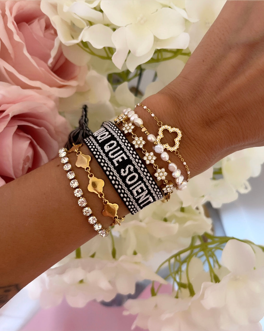 BRACELET BRODÉ DE QUOI QUE SOIENT FAITES NOS AMES