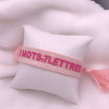 Bracelet brodé « 3 petits mots, 7 lettres » rose