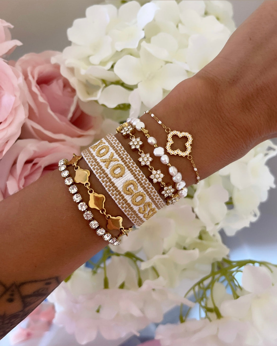 BRACELET BRODÉ GOSSIP GIRL DORÉ