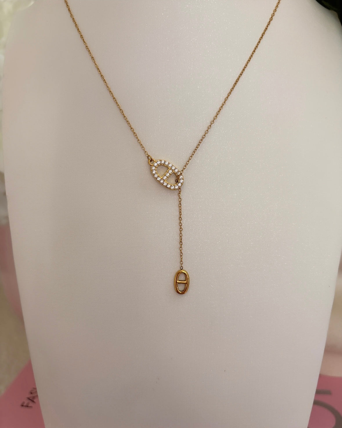 COLLIER LINI