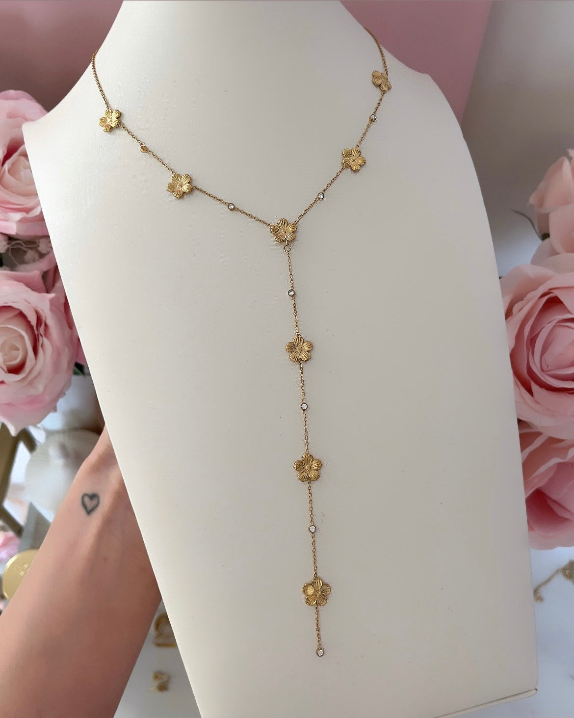 COLLIER FLORA