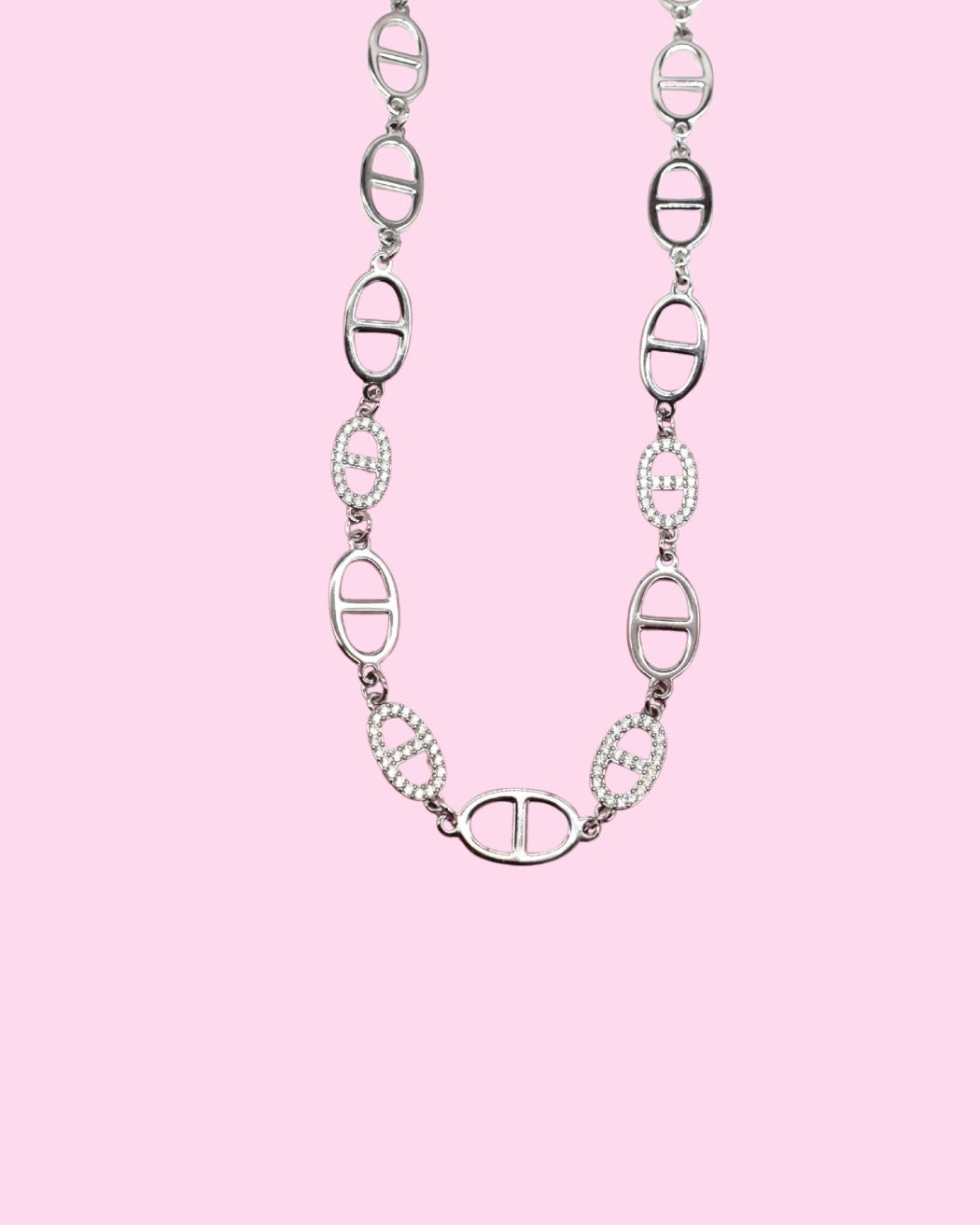COLLIER ARI