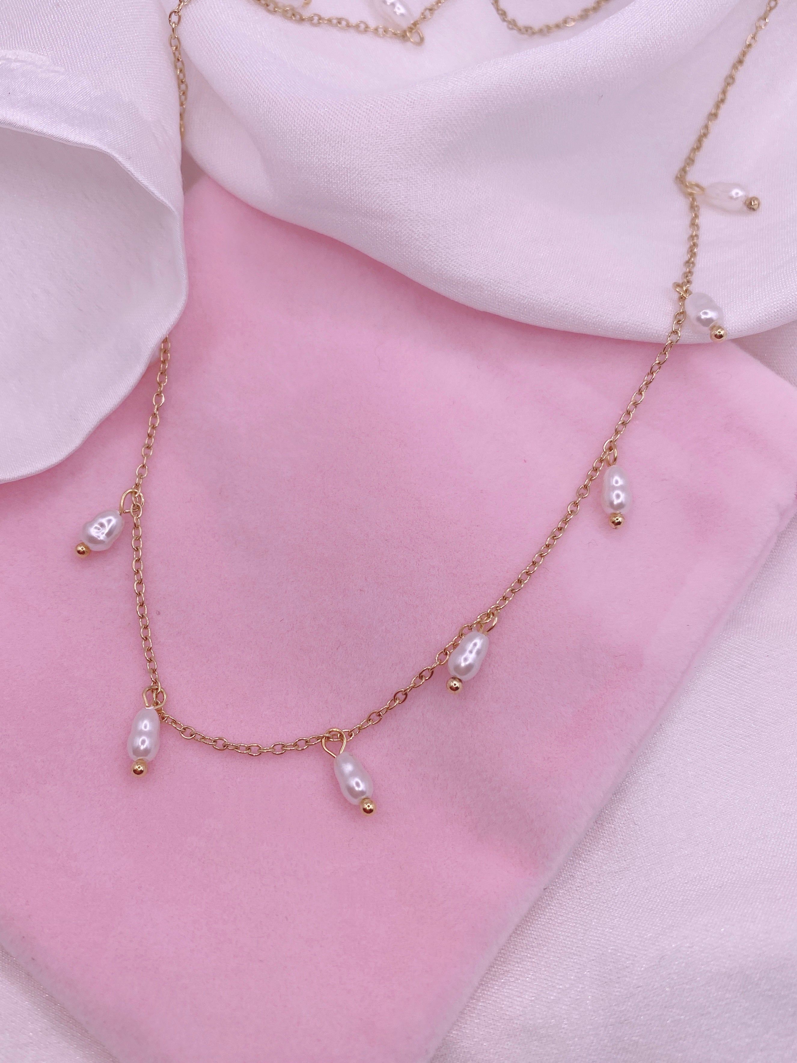 COLLIER PIA
